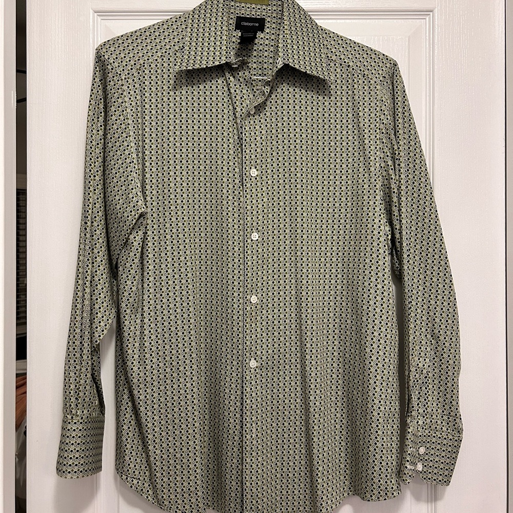 Claiborne Men’s Medium Long Sleeve Shirt